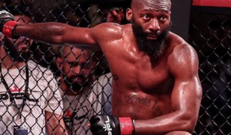 MMA - Doumbè-Baki : "Je ne veux pas le blâmer mais..." Pourquoi Cedric Doumbè accuse ironiquement Tony Parker d'être responsable de sa défaite