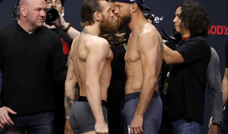 UFC 246: les images de la pesée de McGregor avant son grand retour