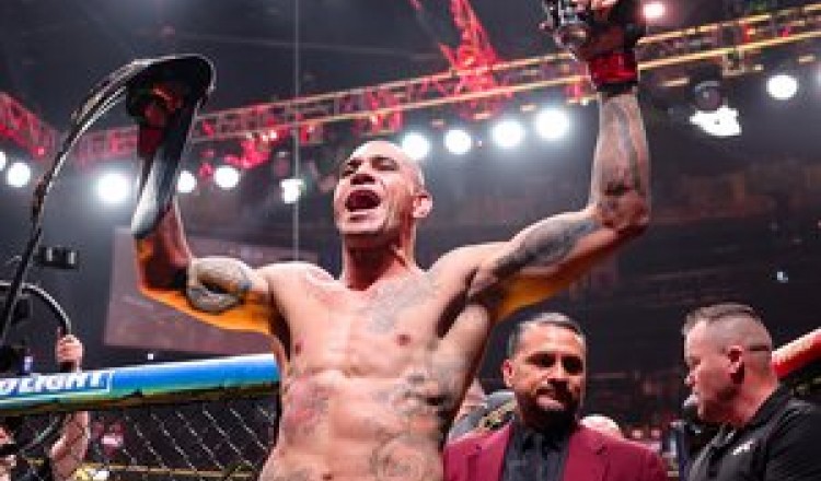 VIDEO. MMA – UFC 300 : Alex Pereira éteint Jamahal Hill ! Pourquoi le combat principal a tourné court à Las Vegas